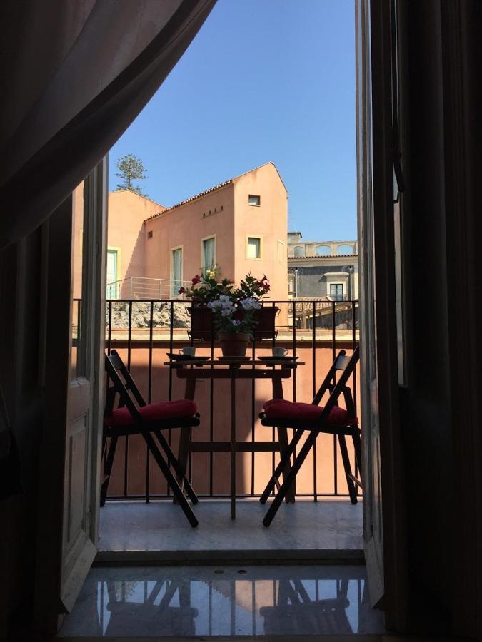 Ferienwohnung Finestre Sul Teatro - Catania - Parking Included Exterior foto