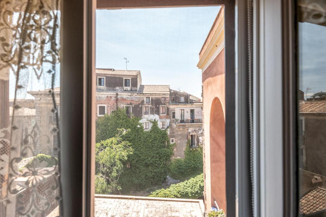 Ferienwohnung Finestre Sul Teatro - Catania - Parking Included Exterior foto